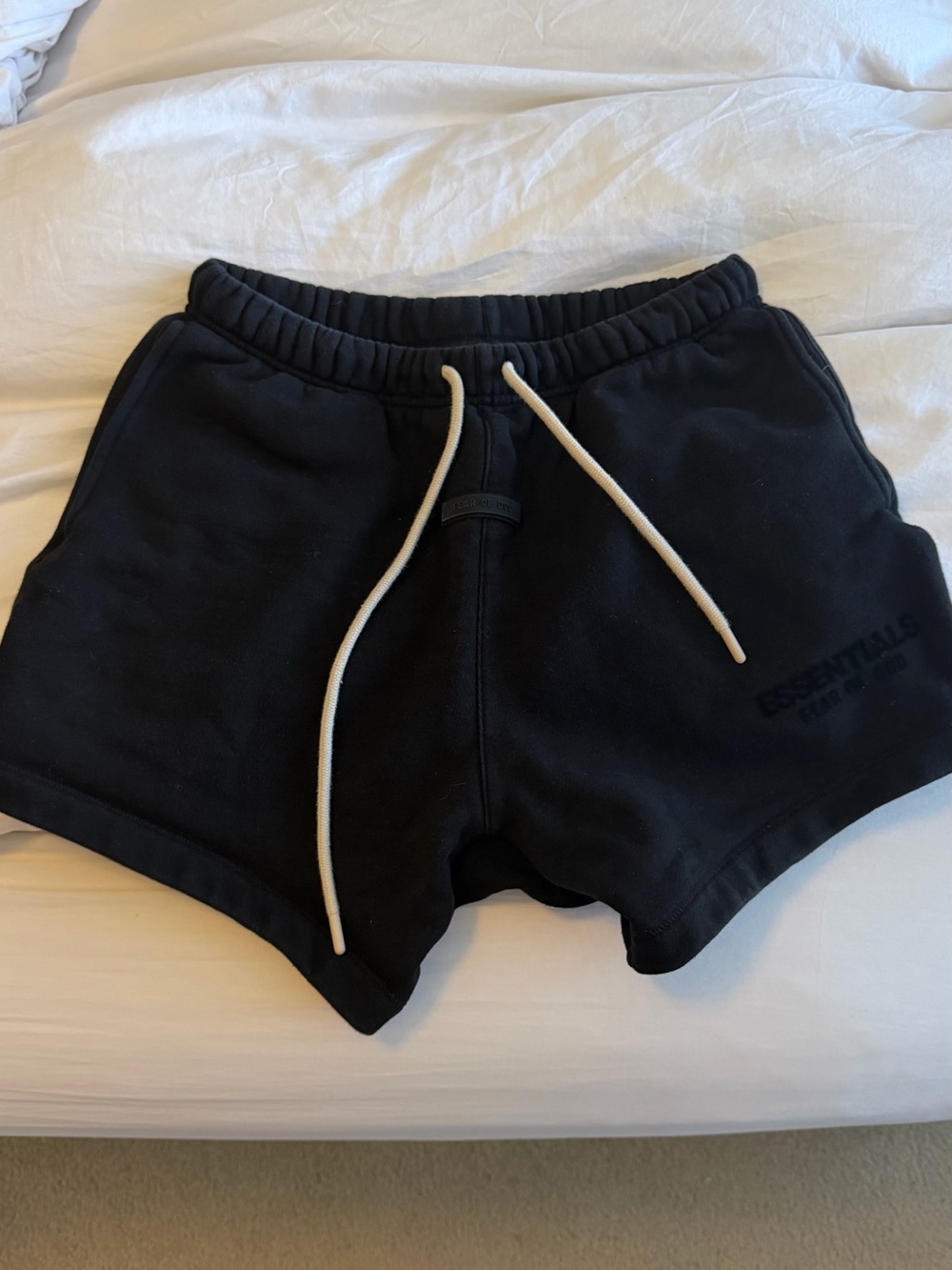 ESSENTIALS SWEAT SHORTS